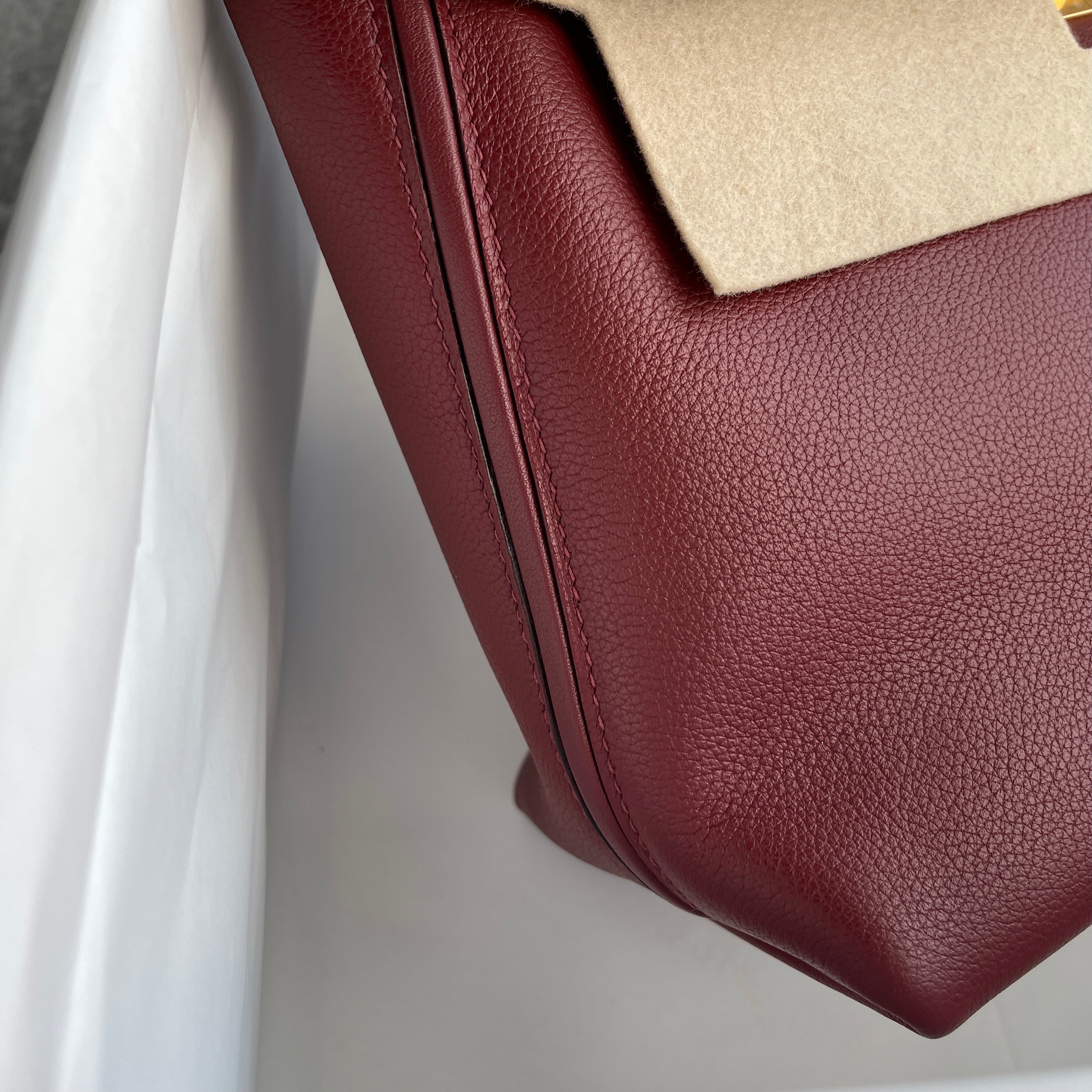 24/24 (29) TOGO & SWIFT LEATHER ROUGE H & BORDEAUX WITH GOLD HARDWARE (GHW)