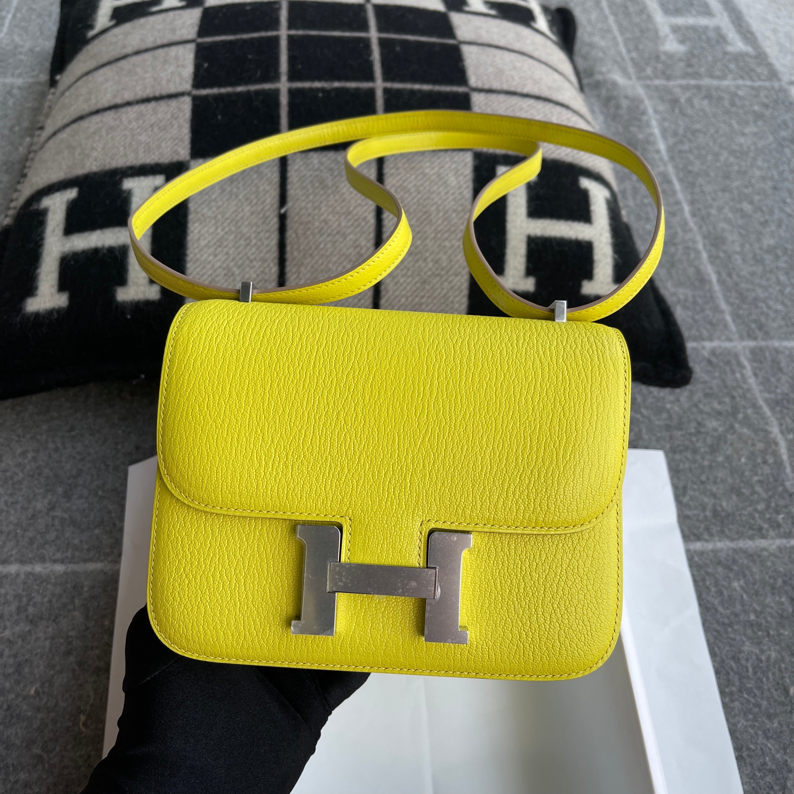 CONSTANCE 18 (MINI) CHEVRE LEATHER LIME WITH PALLADIUM HARDWARE (PHW)