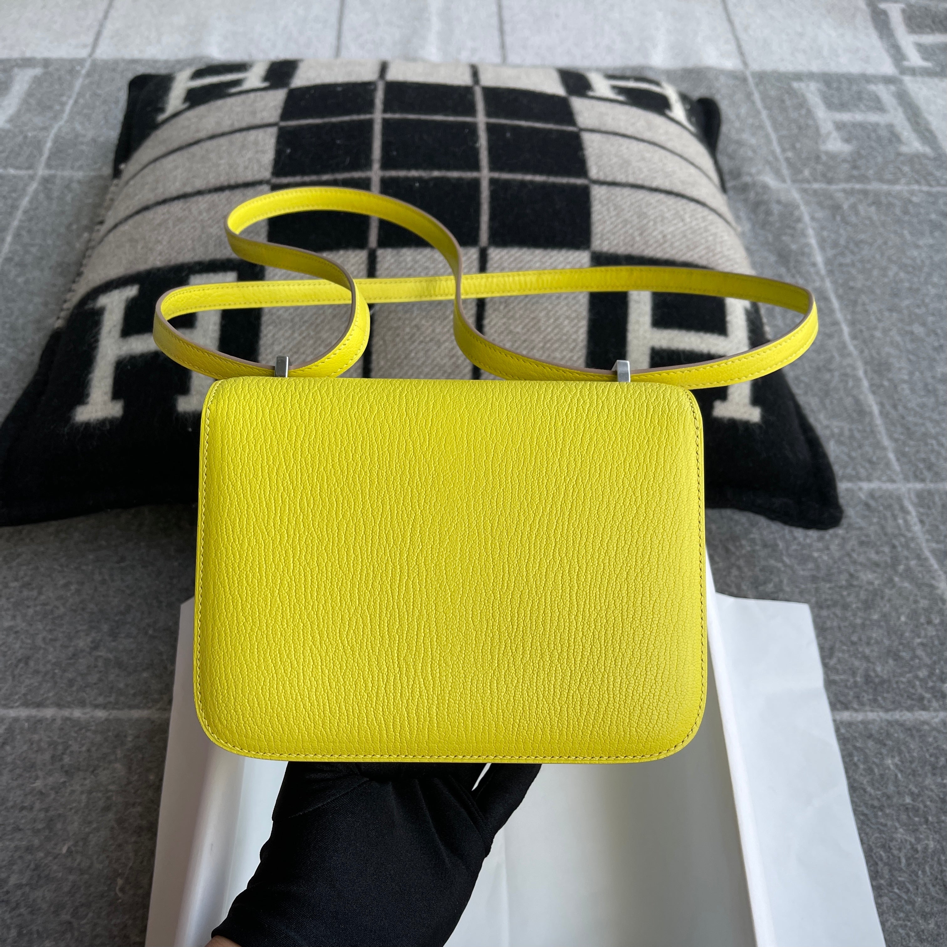 CONSTANCE 18 (MINI) CHEVRE LEATHER LIME WITH PALLADIUM HARDWARE (PHW)