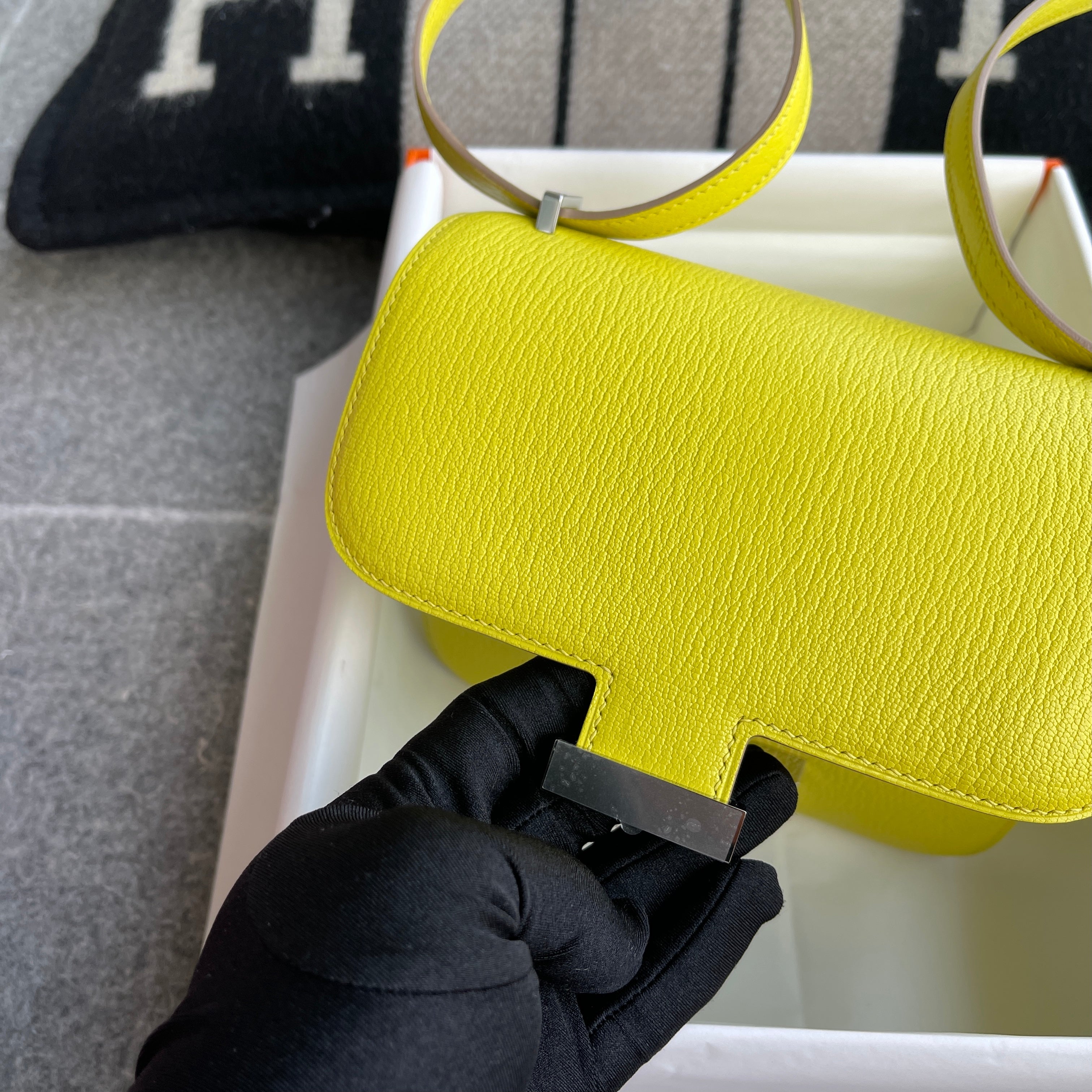 CONSTANCE 18 (MINI) CHEVRE LEATHER LIME WITH PALLADIUM HARDWARE (PHW)