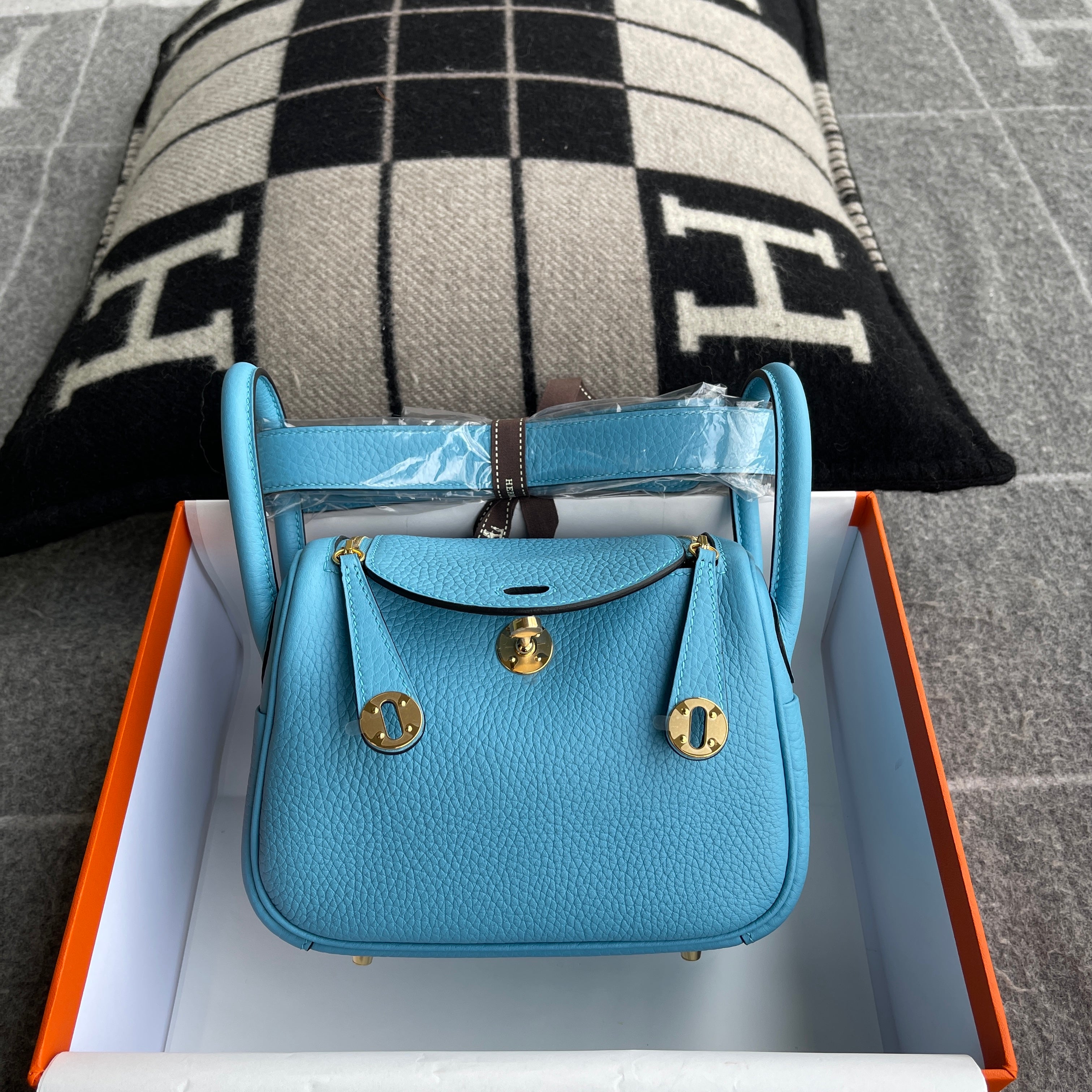 MINI LINDY 20 CLEMENCE LEATHER BLEU DU NORD WITH GOLD HARDWARE (GHW)