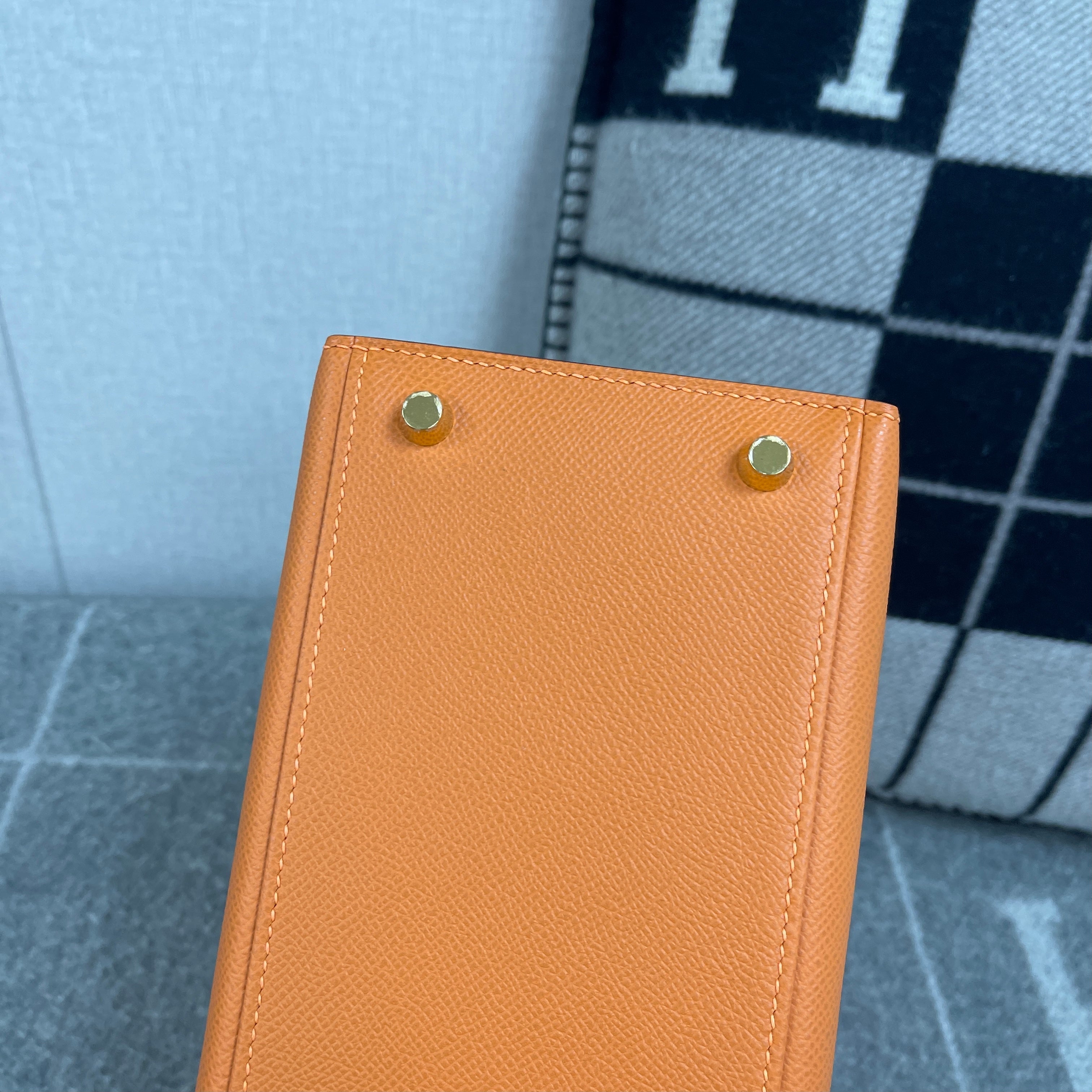 KELLY 28 EPSOM LEATHER ORANGE WITH GOLD HARDWARE (GHW)