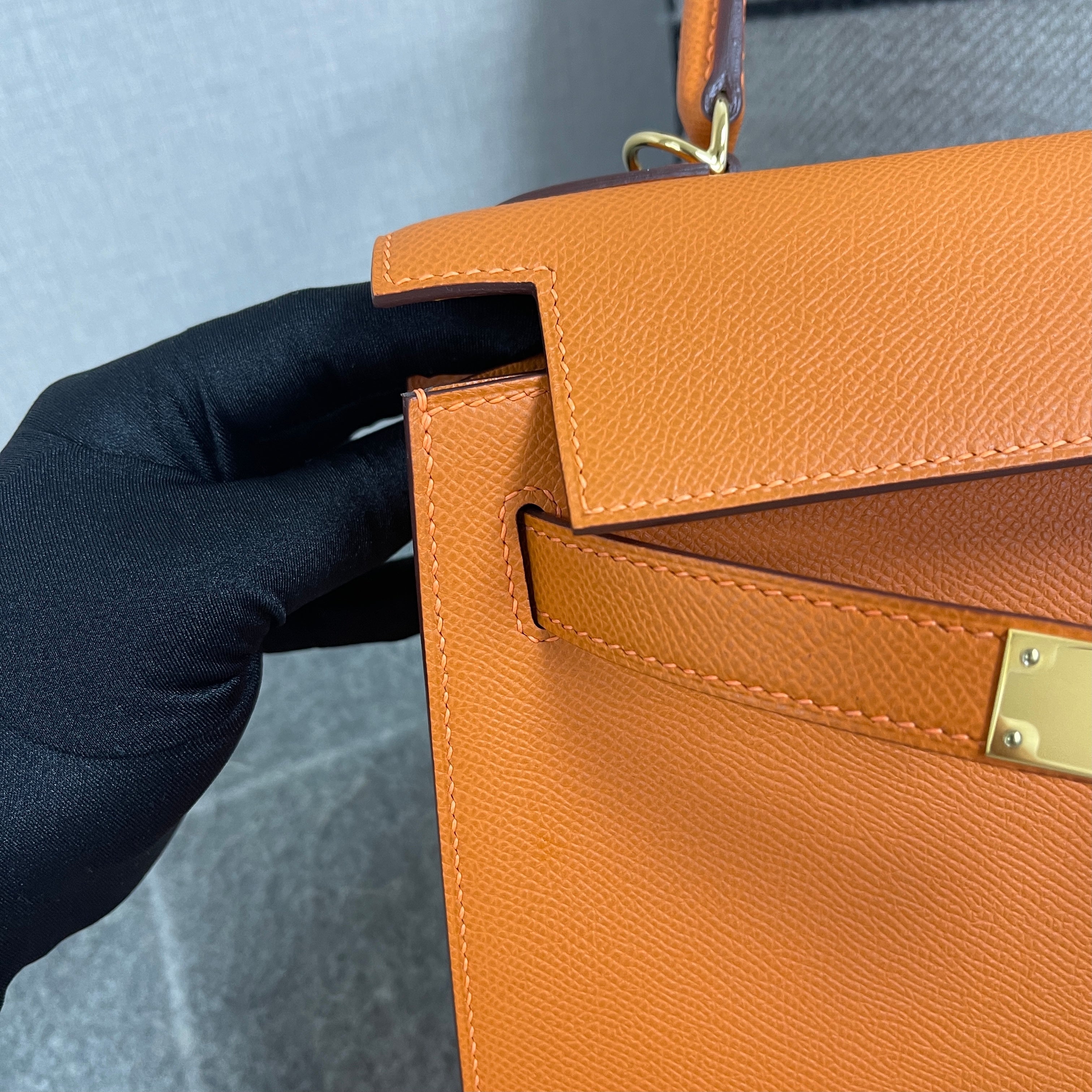 KELLY 28 EPSOM LEATHER ORANGE WITH GOLD HARDWARE (GHW)