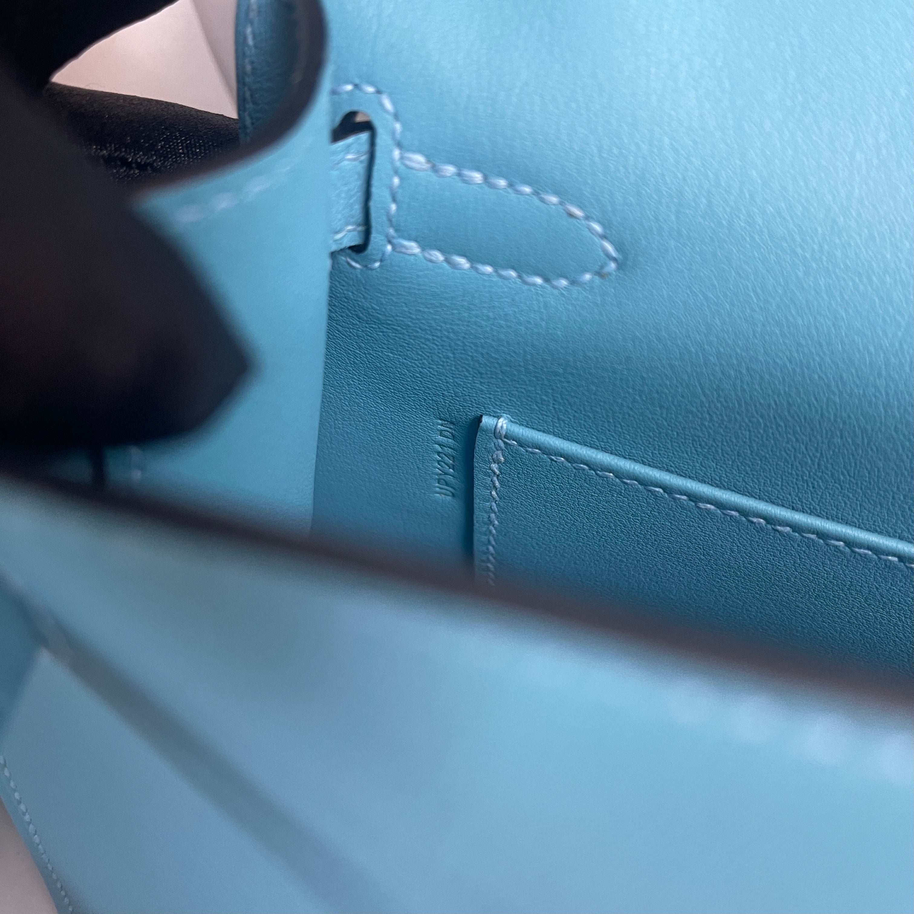 KELLY POCHETTE SWIFT LEATHER BLEU PAON WITH PALLADIUM HARDWARE (PHW)