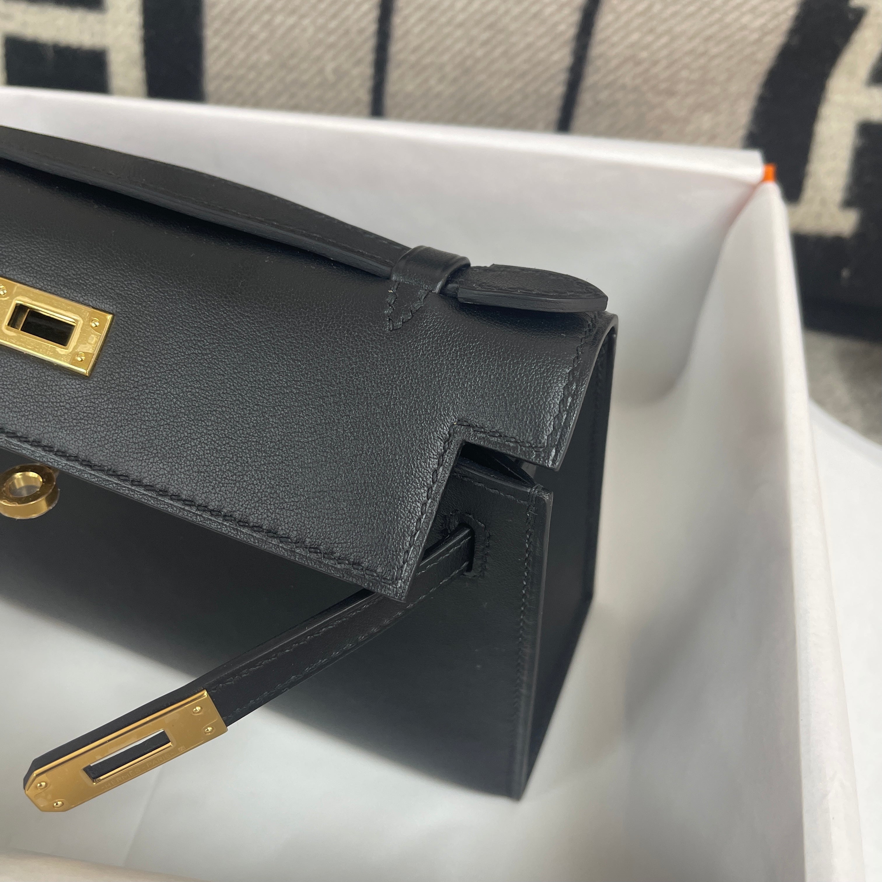KELLY POCHETTE SWIFT LEATHER NOIR (BLACK) WTH GOLD HARDWARE (GHW)
