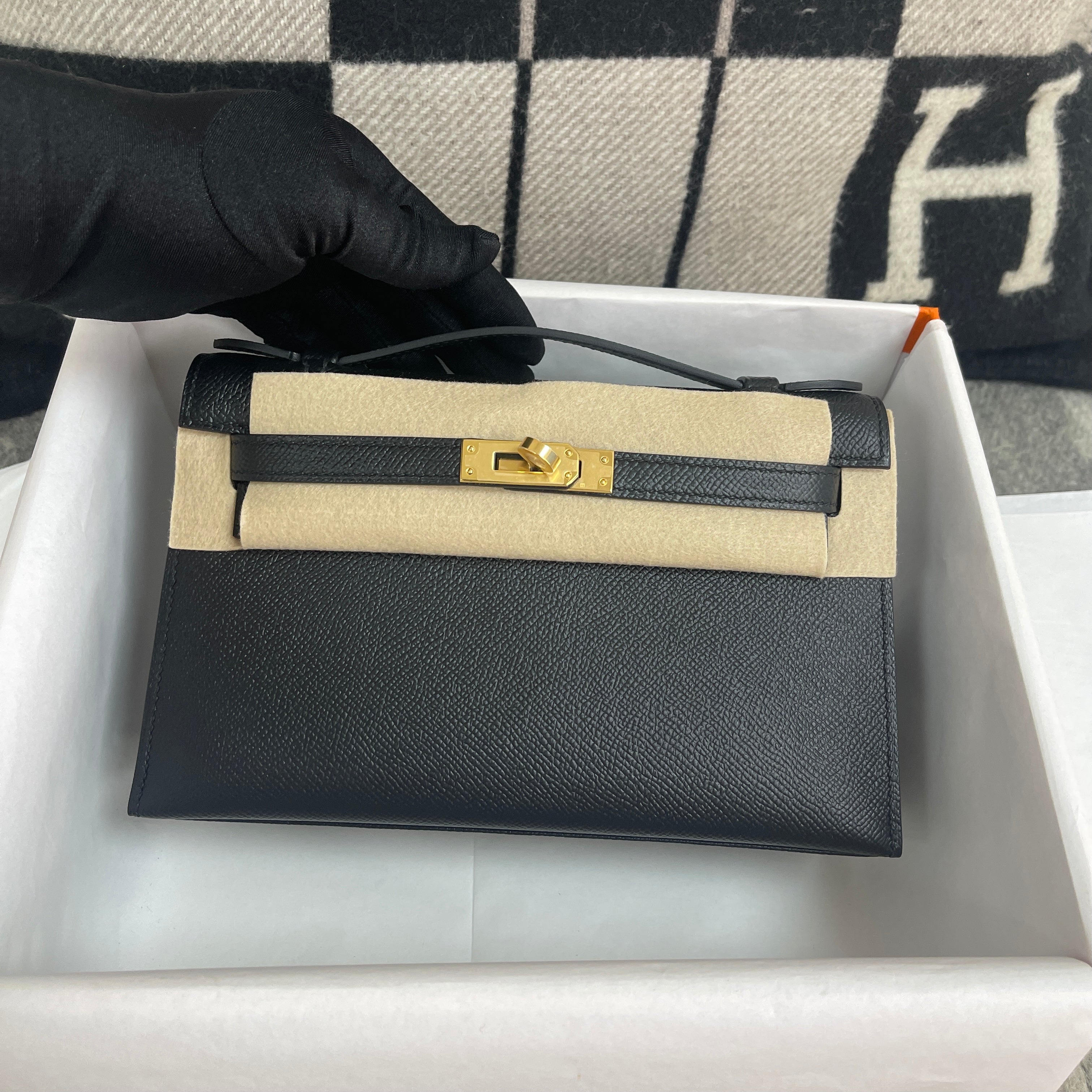 KELLY POCHETTE EPSOM LEATHER NOIR (BLACK) WITH GOLD HARDWARE (GHW)